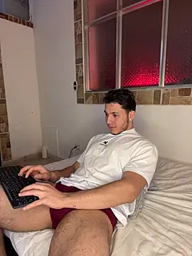 max valiant1 online show from November 7, 2025, 8:57 pm