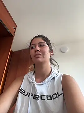 Snapshot of miss_silvia chatting on October 24, 2025, 9:36 pm miss silvia online show from October 24, 2025, 9:36 pm