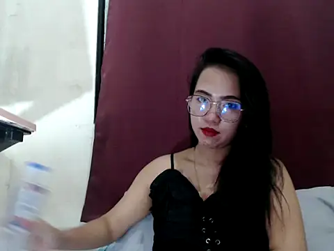 yourloving maris online show from March 28, 2026, 4:19 pm