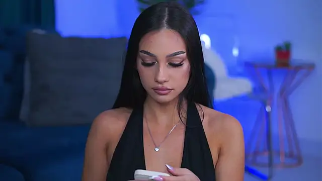 NinaSolenne online show from February 10, 2026, 8:30 pm