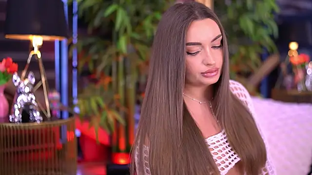 MillaSerene online show from February 16, 2026, 6:23 am