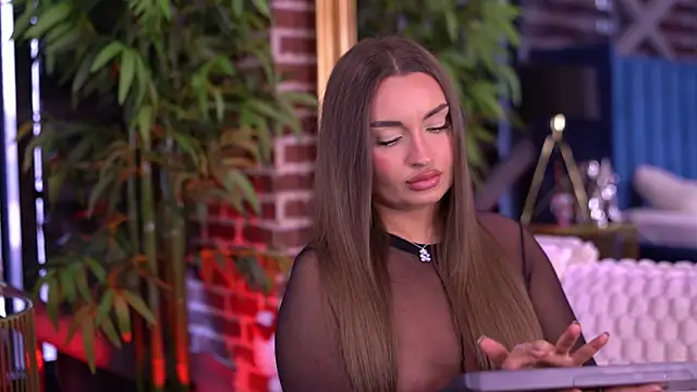 MillaSerene online show from January 17, 2026, 6:39 am