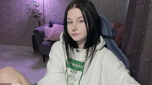 AlinaGreeeen online show from October 21, 2025, 9:52 am