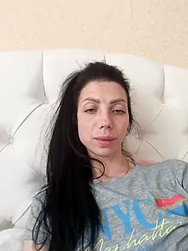 Snapshot of Princessa99885 chatting on June 12, 2026, 1:42 pm Princessa99885 online show from June 12, 2026, 1:42 pm