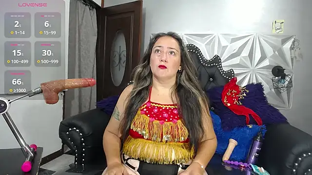 Snapshot of naughty_milf_esmeralda chatting on October 16, 2025, 3:04 am naughty milf esmeralda online show from October 16, 2025, 3:04 am