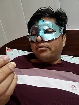 Snapshot of Radhika_01 chatting on January 17, 2026, 5:33 am Radhika 01 online show from January 17, 2026, 5:33 am