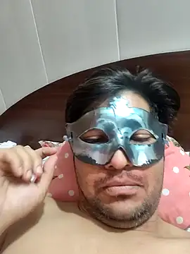 Snapshot of Radhika_01 chatting on February 1, 2026, 9:13 pm Radhika 01 online show from February 1, 2026, 9:13 pm