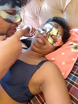 Snapshot of Radhika_01 chatting on March 22, 2026, 5:43 am Radhika 01 online show from March 22, 2026, 5:43 am