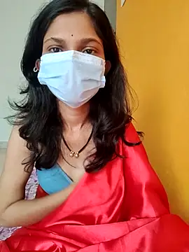 Shivani2002 online show from November 25, 2025, 1:39 am