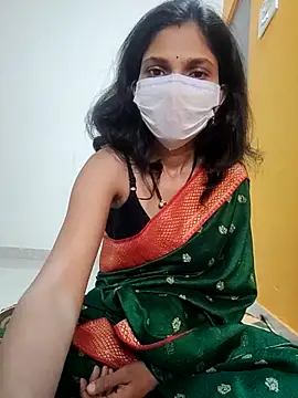 Shivani2002 online show from December 21, 2025, 4:41 pm