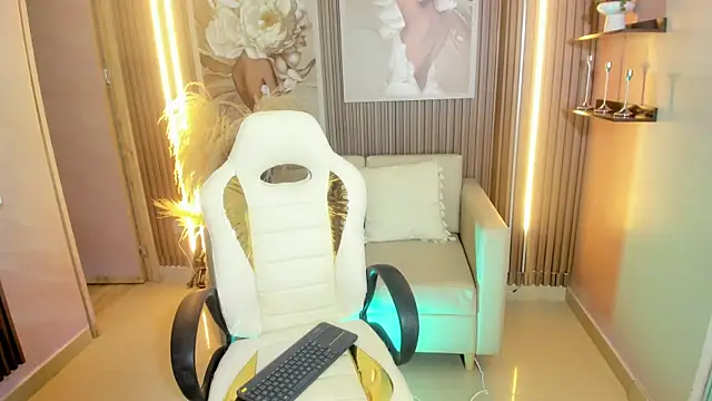 Ailee naughty online show from January 8, 2026, 2:17 am