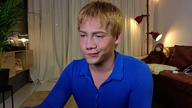 ConnieVarela online show from October 8, 2025, 12:12 am