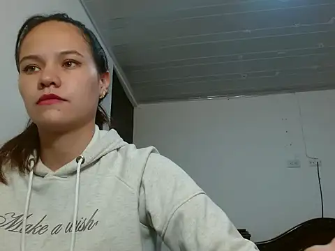 Snapshot of yarafuckass chatting on February 12, 2026, 8:52 pm yarafuckass online show from February 12, 2026, 8:52 pm