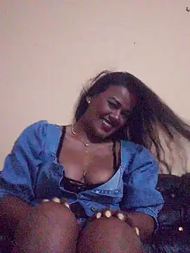 Snapshot of afroditaligh chatting on October 9, 2025, 2:39 pm afroditaligh online show from October 9, 2025, 2:39 pm