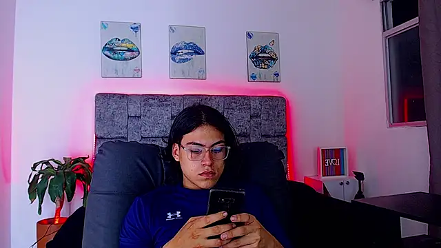 Snapshot of dirty_model chatting on September 19, 2025, 4:05 am dirty model online show from September 19, 2025, 4:05 am