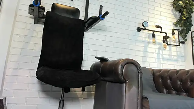 ItaloMoore online show from September 16, 2025, 12:17 pm