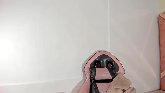 Amy Kobold3 online show from February 7, 2026, 8:17 pm