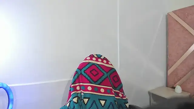 Amy Kobold3 online show from November 28, 2025, 9:15 pm