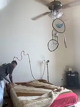 Snapshot of Kissmalditox chatting on October 27, 2025, 5:36 pm Kissmalditox online show from October 27, 2025, 5:36 pm