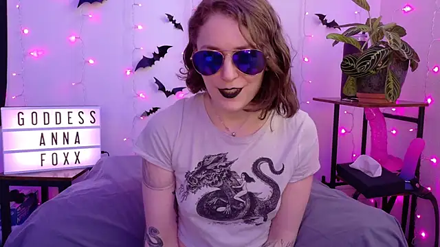 Snapshot of mistressannafoxx chatting on February 5, 2026, 10:16 pm mistressannafoxx online show from February 5, 2026, 10:16 pm