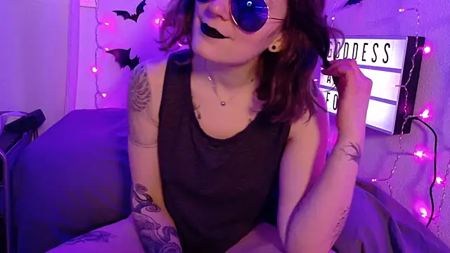 mistressannafoxx online show from April 21, 2026, 1:42 am