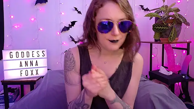 Snapshot of mistressannafoxx chatting on February 6, 2026, 9:55 pm mistressannafoxx online show from February 6, 2026, 9:55 pm