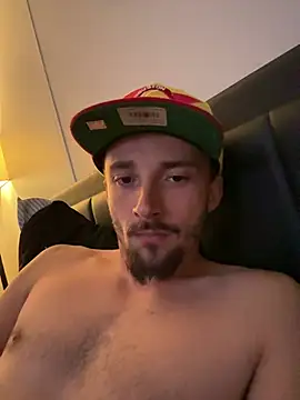 OscarBrow online show from February 2, 2026, 1:04 am