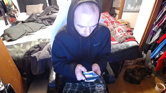 Snapshot of womenhateme69 chatting on October 13, 2025, 5:53 am womenhateme69 online show from October 13, 2025, 5:53 am