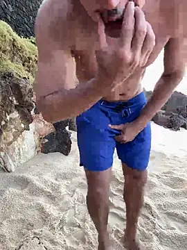 CasadoLutadorBigStuds online show from October 27, 2025, 7:04 pm