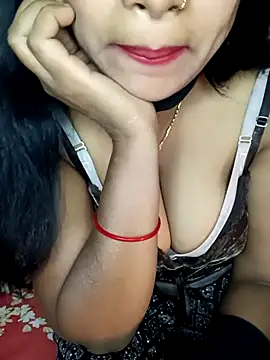 reena502 online show from December 17, 2025, 12:04 am