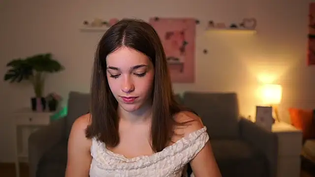 kissie cat online show from October 24, 2025, 1:32 pm