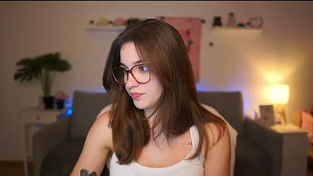 kissie cat online show from February 11, 2026, 2:28 pm