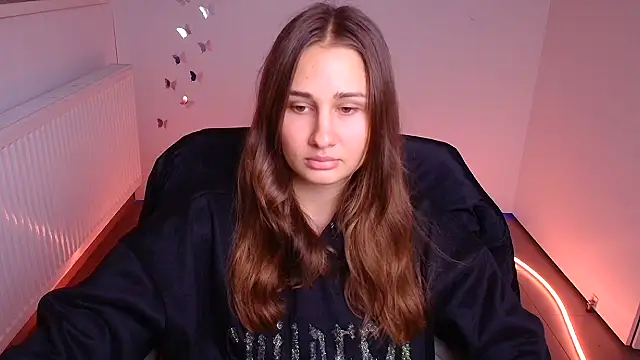 Snapshot of Stefanie_Sweet chatting on October 10, 2025, 6:25 am Stefanie Sweet online show from October 10, 2025, 6:25 am