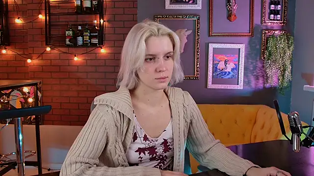 BethanyCloud online show from December 3, 2025, 2:23 am