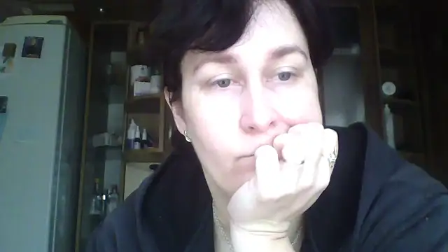 Amandda  online show from March 27, 2026, 6:11 am