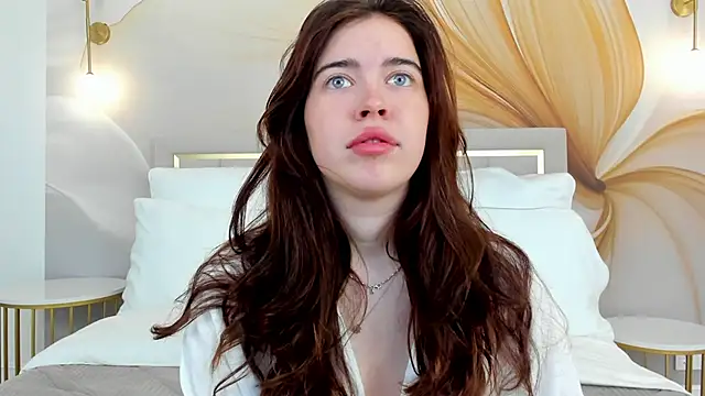 Snapshot of KimberlyBond chatting on September 22, 2025, 3:07 pm KimberlyBond online show from September 22, 2025, 3:07 pm