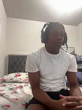 Snapshot of labishyoung25 chatting on December 14, 2025, 8:53 am labishyoung25 online show from December 14, 2025, 8:53 am