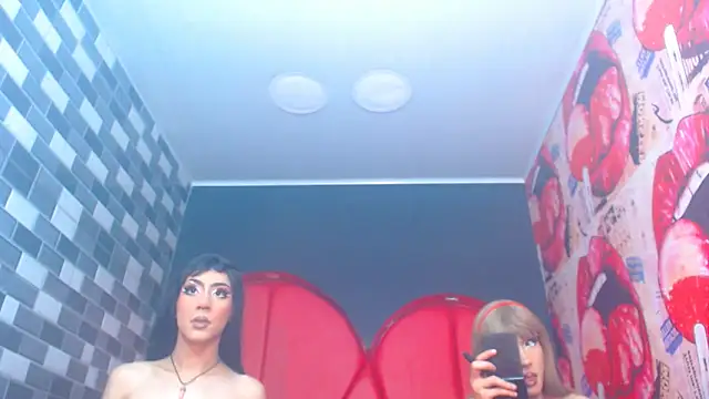 julessxcharlotte online show from November 10, 2025, 2:22 pm