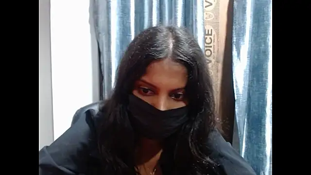  kamyaa09 online show from May 4, 2026, 5:49 pm