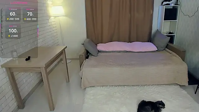 KayleenCurtis online show from April 19, 2026, 4:46 am