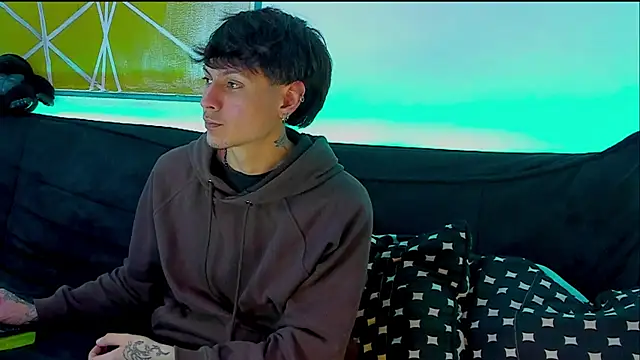 Dioniso guy8 online show from April 1, 2026, 8:39 pm