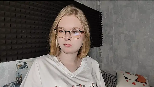 LiaVibes online show from March 2, 2026, 6:47 am