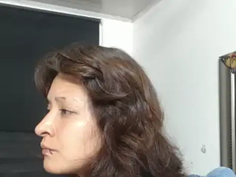 evelynesex online show from April 16, 2026, 1:50 am