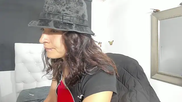 evelynesex online show from September 20, 2025, 11:43 pm