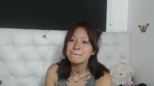 evelynesex online show from April 9, 2026, 2:24 am