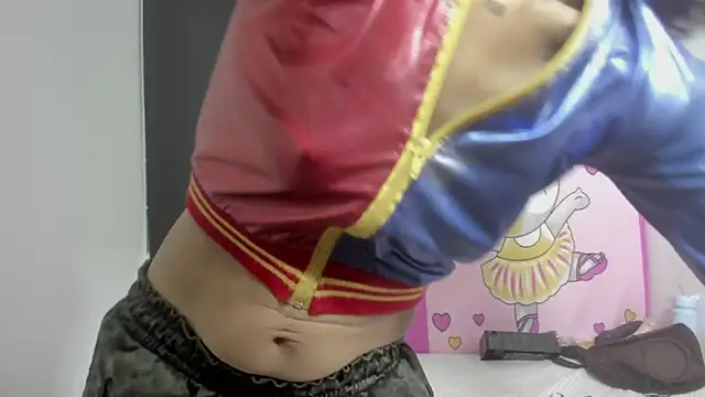 evelynesex online show from February 3, 2026, 4:10 am