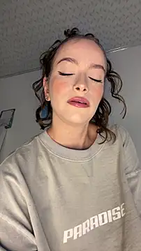 Snapshot of alysa_g_ chatting on December 16, 2025, 9:30 pm alysa g online show from December 16, 2025, 9:30 pm