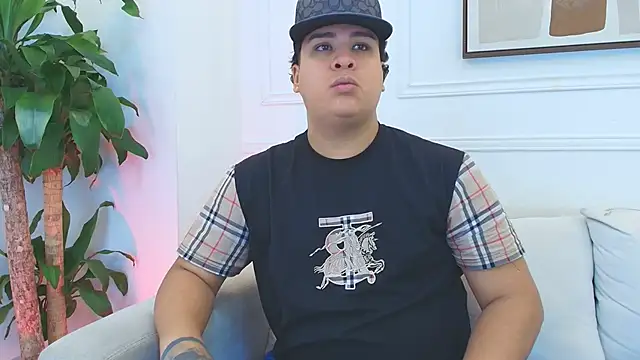 Naim Bennetsex online show from December 2, 2025, 5:58 pm