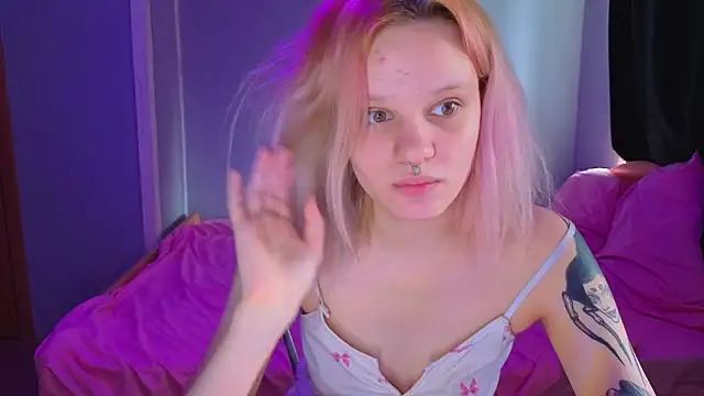 Elieiza xo online show from March 19, 2026, 9:31 am