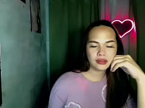 sweetsassyxx online show from February 16, 2026, 3:54 pm